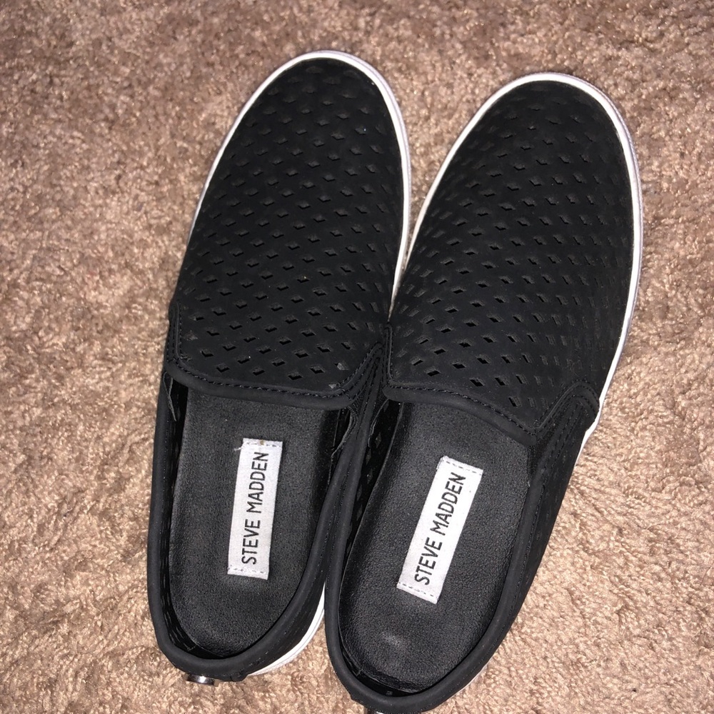 Steve Madden slip on shoes